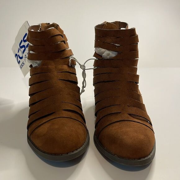 Carlos Santana Vanna Vegan Leather Booties - Picture 2 of 7